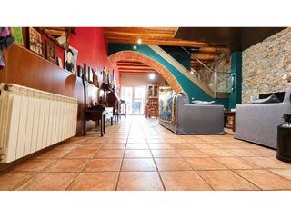 Casa adossada  Calle joan prim. Casa adosada en venta en centre08401