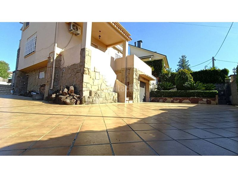 Foto dd25d1d5-b6fa-4fc8-bf0d-81740073ac98. Casa amb calefacció aparcament piscina a Lliçà d´Amunt