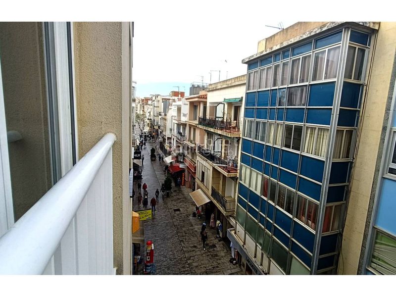 Foto 2634f6f0-fd33-41d0-bbc6-8a07b6f4cdee. Pis amb calefacció a Centre Roses