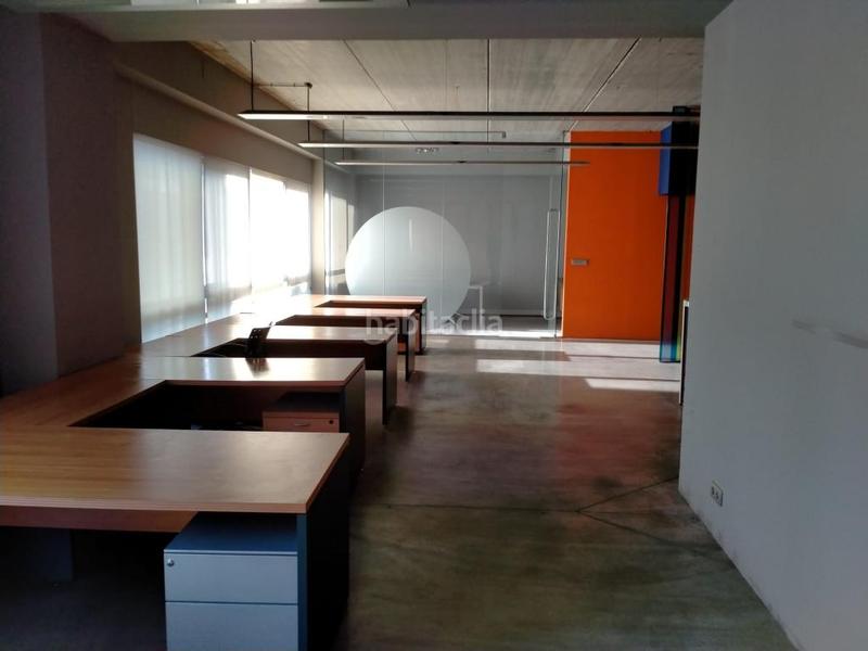 Foto b31a9d52-a631-438d-99dc-7b28b1c226b3. Bâtiment à usage industriel dans Erandio