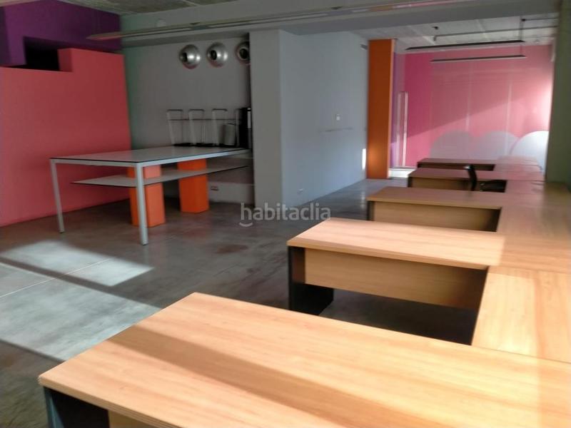 Foto f81f8df5-a676-45bd-8e55-a6e7fc87c32e. Bâtiment à usage industriel dans Erandio