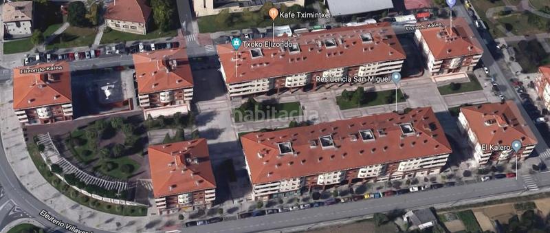 Foto e23e9534-c73c-46b5-ad3e-4594ae710da9. Parking coche en San Miguel Basauri