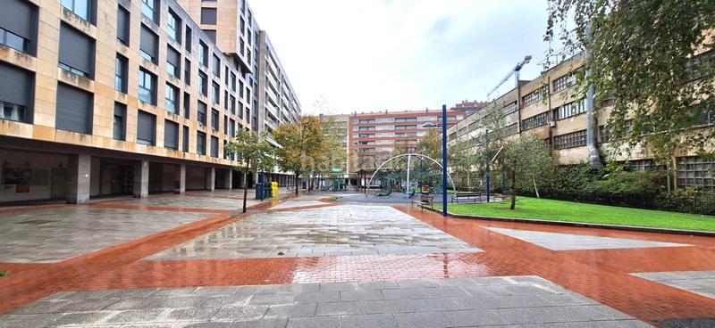 Foto c4c53da5-186c-4f67-a46a-0feb7ef3ee69. Pis amb calefacció a Iralabarri Bilbao