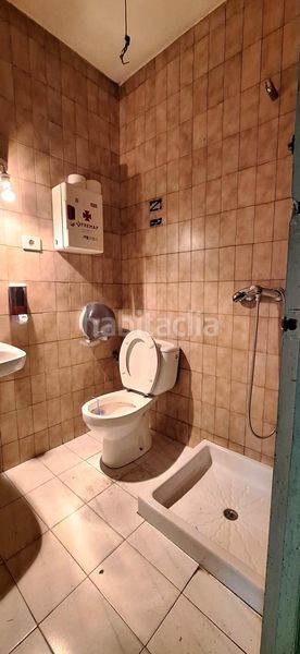 Foto a3c3724d-13f4-436d-8bb4-eb77289f75ca. Local comercial a Rekalde Centro Bilbao