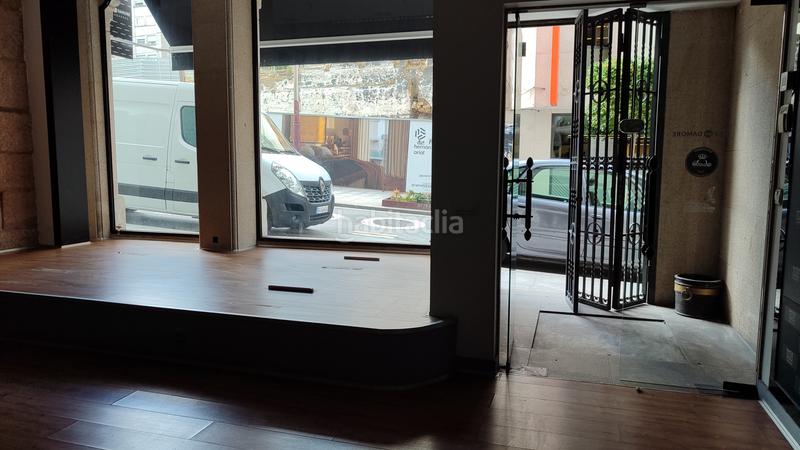 Foto 92227fac-7dc7-4058-8dea-9b884be616c2. Alquiler local comercial centrico local ideal para peluqueria en Vigo
