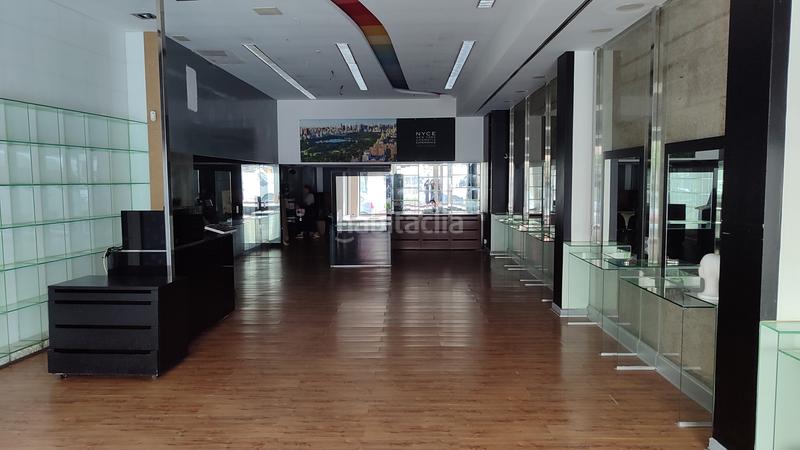 Foto cf60bc11-71cc-42d3-a1a8-a0e371d1429d. Rent business premise in Centro - Areal Vigo