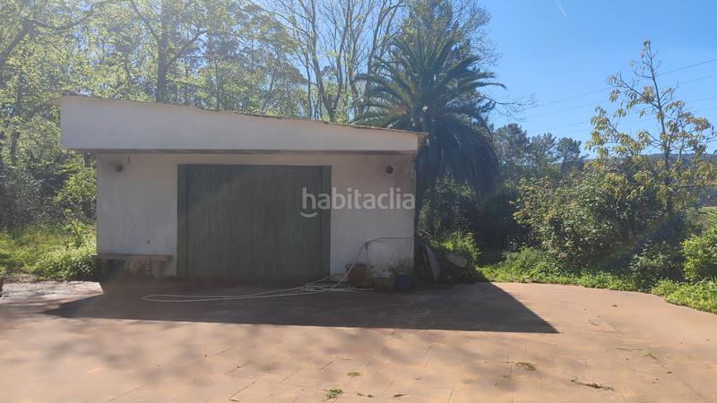 Foto 3b1a7589-244f-41ba-97f0-68512f9c6dc2. Casa amb xemeneia calefacció aparcament piscina a Vigo