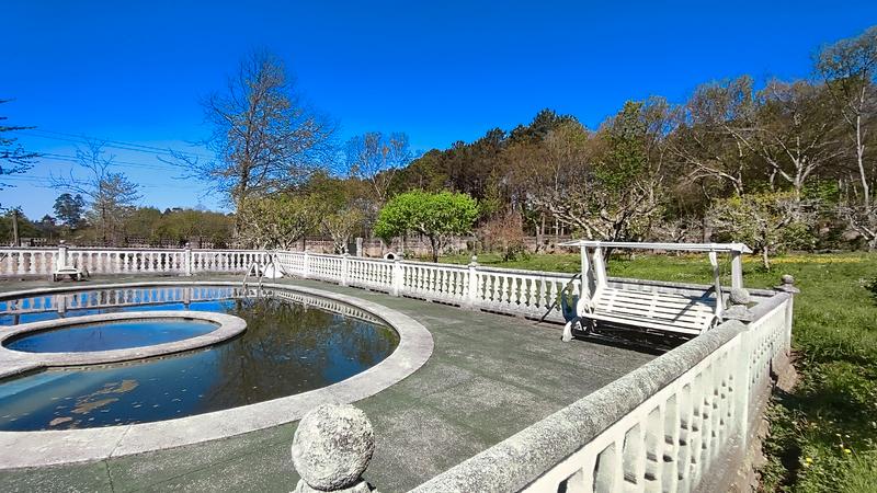 Foto 618e9397-ec8e-48b3-afd4-e2fd40a2e9f2. Casa amb xemeneia calefacció aparcament piscina a Vigo