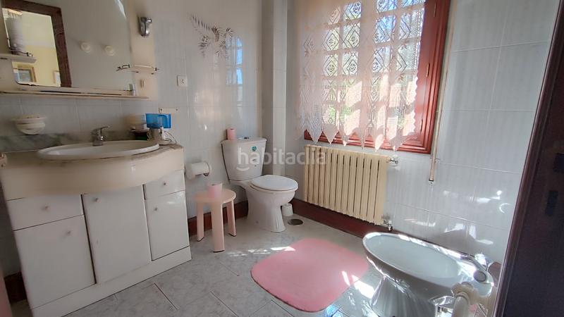 Foto ad71109a-b7e1-4ccb-a242-b250d0211206. Casa amb xemeneia calefacció aparcament piscina a Vigo
