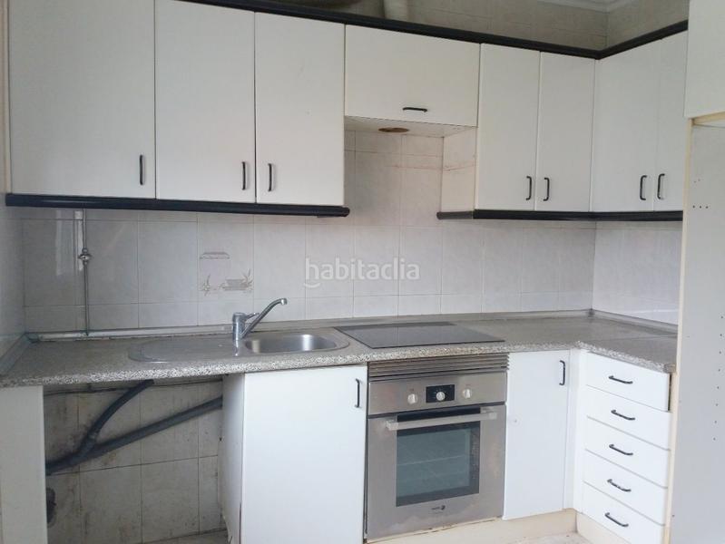 Foto 527b8eb7-993d-45ce-a3e1-42f53e77bd65. Casa en Cabral - Candeán Vigo