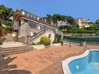 Chalet  Avenida avinguda de vidreres, pv72 pg4