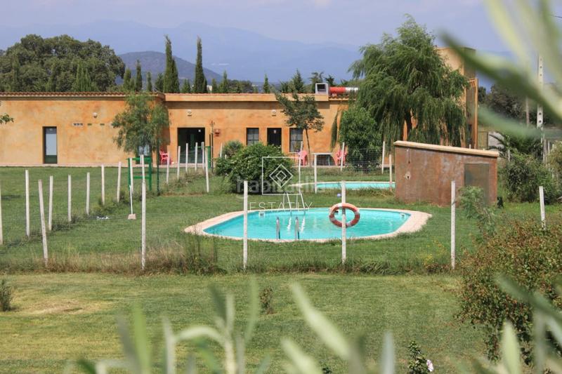 Foto f269425d-fac6-4b58-9671-d49a01ae43b8. Masía en Cabanes