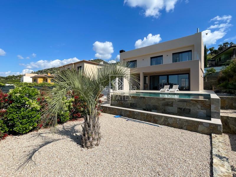 Foto 58380e92-6cc4-46b4-9738-30073b51b551. Casa en Palau-saverdera