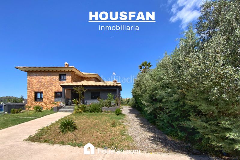 Foto 14b90718-d7e5-4e9c-ad55-1be7622a3bfd. Xalet amb xemeneia calefacció aparcament piscina a Cáceres