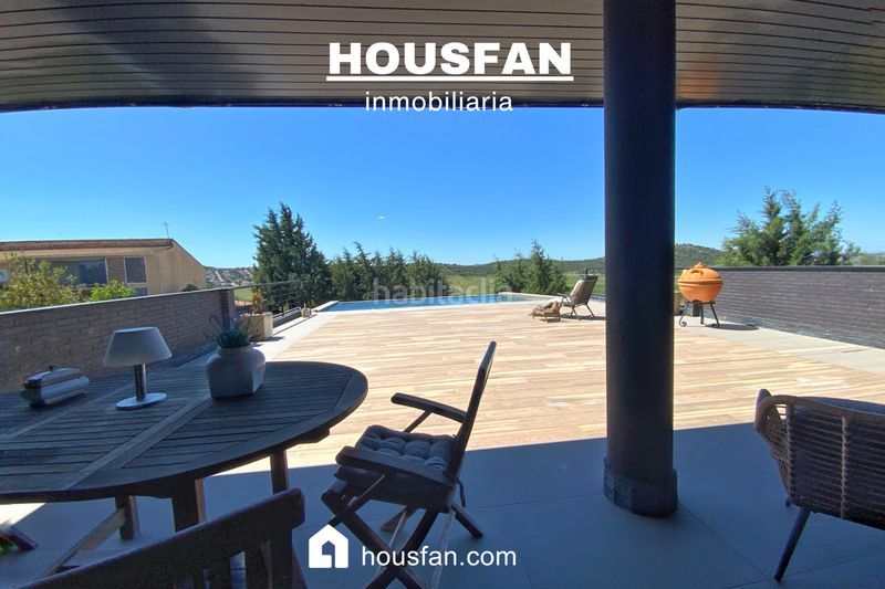 Foto 18839274-e894-42f3-aa0f-07bd90ec9ce3. Xalet amb xemeneia calefacció aparcament piscina a Cáceres