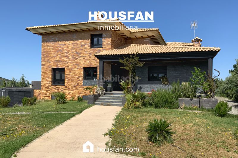 Foto 4413b14d-50d2-4305-b28b-f2b33f622bda. Xalet amb xemeneia calefacció aparcament piscina a Cáceres