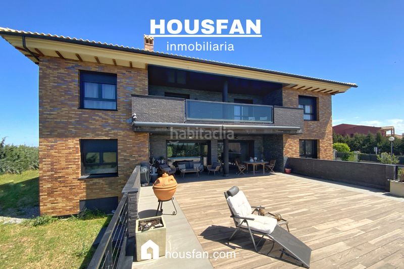 Foto 471f62f0-6c60-4aba-a760-7d9fbc493b14. Xalet amb xemeneia calefacció aparcament piscina a Cáceres