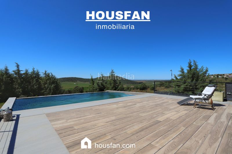 Foto 4c626e05-d9fe-4e97-9f6a-ba12aab6a910. Xalet amb xemeneia calefacció aparcament piscina a Cáceres