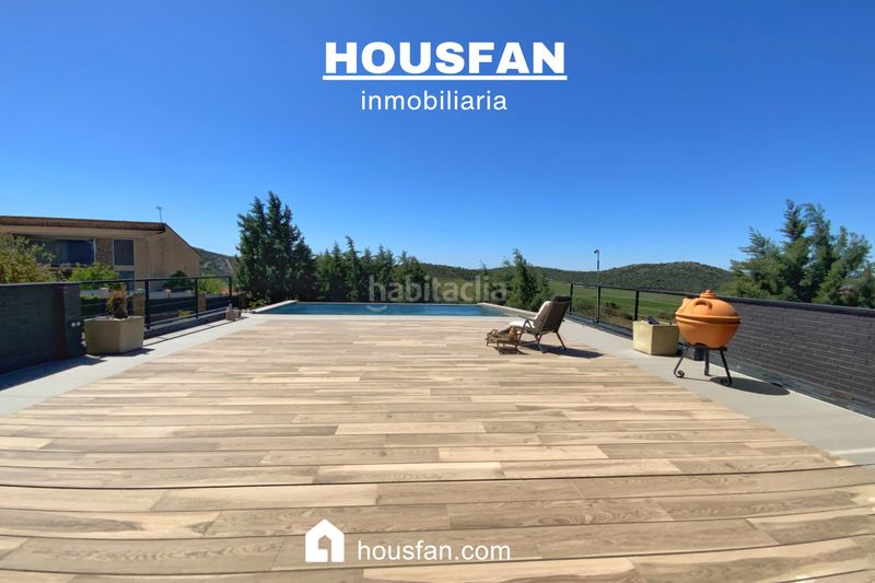 Foto 4c8dad3a-0f34-4f12-85e7-ec48ac24bc47. Xalet amb xemeneia calefacció aparcament piscina a Cáceres