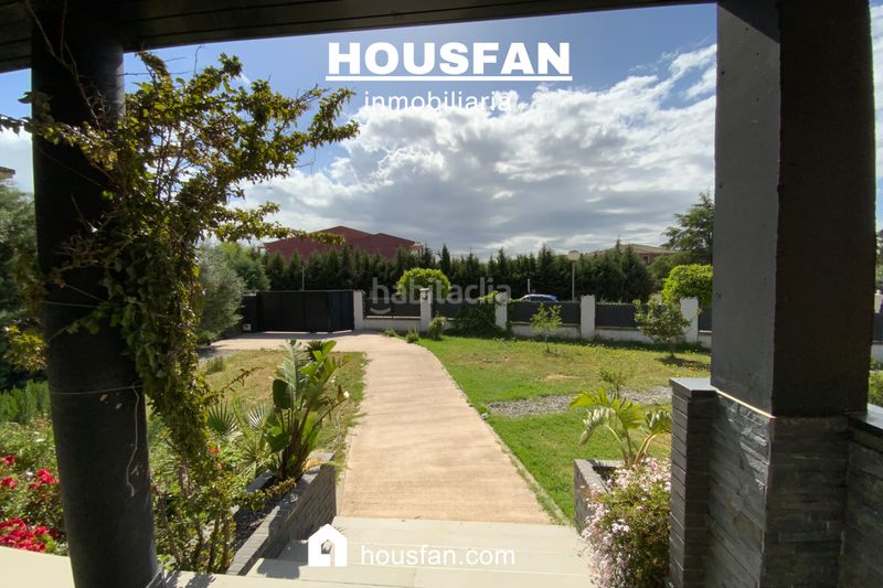 Foto 4e94b37f-5b39-41dc-842a-10c7b04192af. Xalet amb xemeneia calefacció aparcament piscina a Cáceres