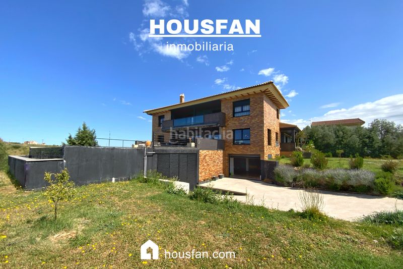 Foto 56920366-1bb3-4d72-8532-d3babc8505c8. Xalet amb xemeneia calefacció aparcament piscina a Cáceres