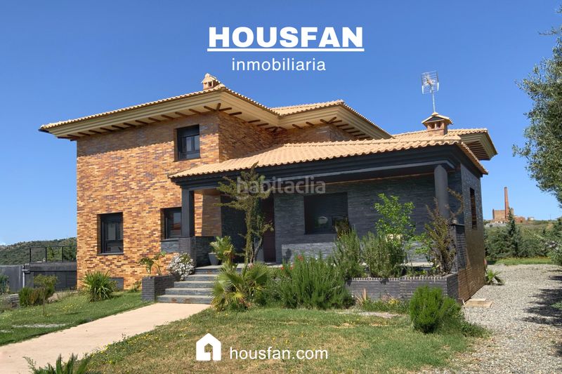 Foto 5c92ebb2-87c9-444e-90b2-c641287a6b4c. Xalet amb xemeneia calefacció aparcament piscina a Cáceres