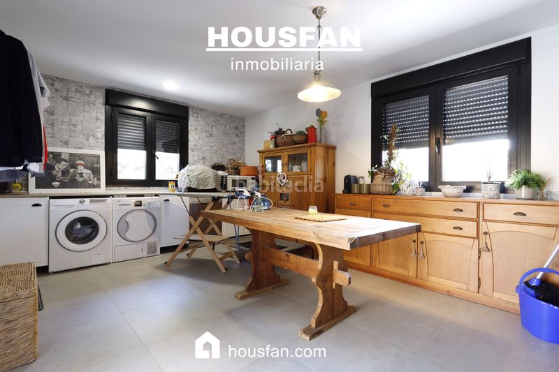 Foto 77f079eb-4871-46cf-9ef6-4cd96bf8c49c. Xalet amb xemeneia calefacció aparcament piscina a Cáceres