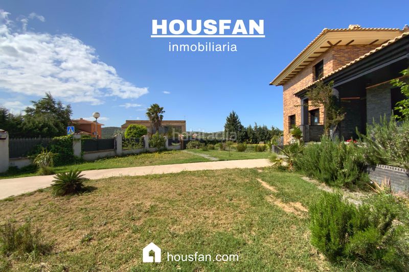 Foto 8171fc95-8bd5-4264-8021-42df9d5e7af2. Xalet amb xemeneia calefacció aparcament piscina a Cáceres