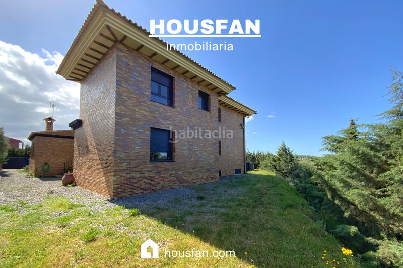 Foto a372950a-4a9d-4b49-b876-6bfaa7a66bf0. Xalet amb xemeneia calefacció aparcament piscina a Cáceres