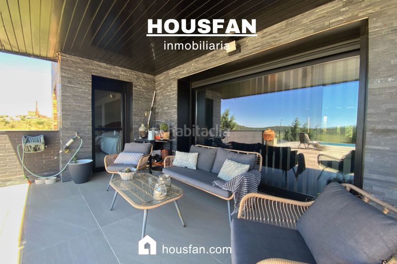 Foto b1e288f3-9c79-438c-add8-8075855636b0. Xalet amb xemeneia calefacció aparcament piscina a Cáceres