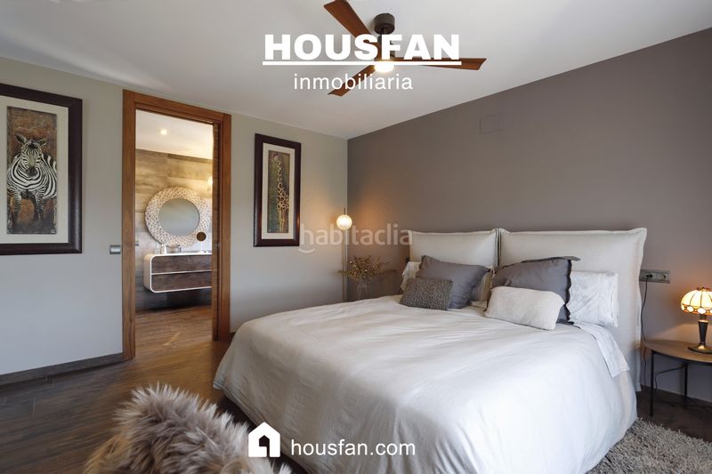 Foto d10258c6-7fae-4d22-93ae-868a8c4eb882. Xalet amb xemeneia calefacció aparcament piscina a Cáceres