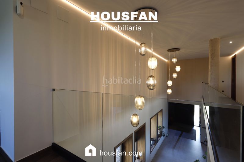 Foto d490f03b-11a2-4aed-bbd7-4505a03fe1f4. Xalet amb xemeneia calefacció aparcament piscina a Cáceres