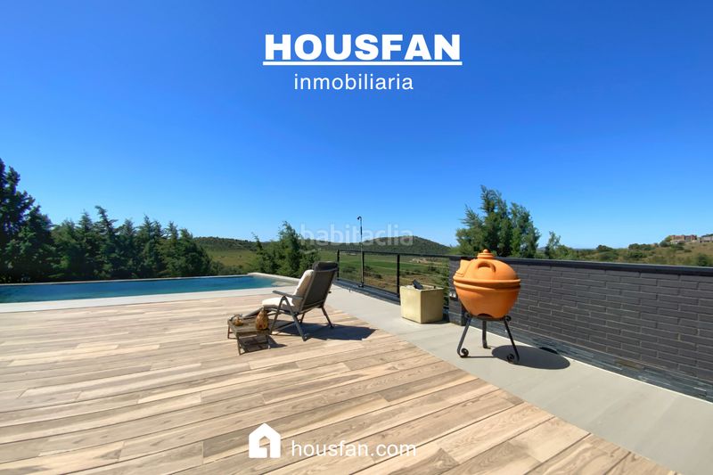 Foto d9165e18-f384-4a3c-b124-3945829b5b8f. Xalet amb xemeneia calefacció aparcament piscina a Cáceres