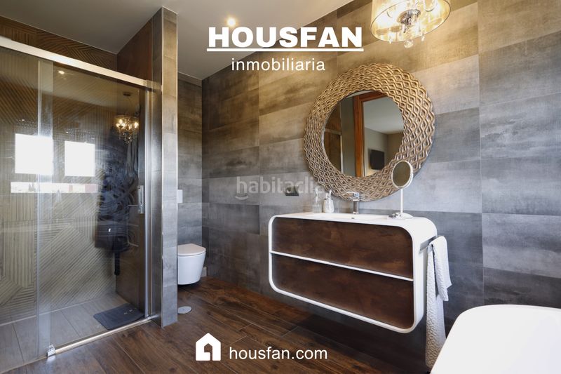 Foto f54d43f6-b112-49cb-9a6c-06c99ed4cf03. Xalet amb xemeneia calefacció aparcament piscina a Cáceres