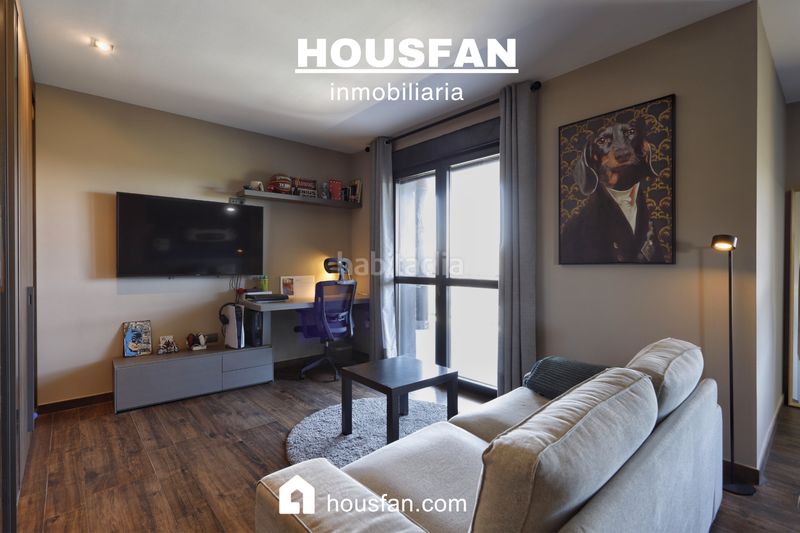 Foto fd779fe3-f5de-47c6-b2b7-43c3f984c0f6. Xalet amb xemeneia calefacció aparcament piscina a Cáceres