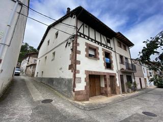 Casa  Plaza calvo sotelo. Casa de pueblo para entrar a vivir