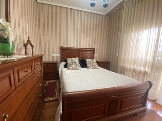 Xalet a Santo Domingo de la Calzada. Gran chalet en zona residencial