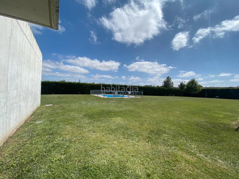 Foto 934d678d-2a8a-4594-ad05-dd59cd75fb10. Terreno residenziale in calle pradera 23 in Hervías