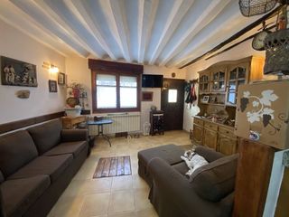 Haus  Santo cristo. Casa en venta en hervias, 3 dormitorios.