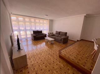 Rent Flat  Doña urraca. Piso en alquiler en catedral, 5 dormitorios.