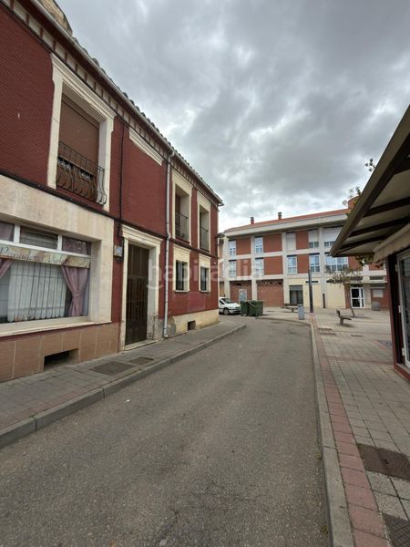 Foto f9e14e6f-a3a5-49b2-918b-89d89ab526d2. Pis amb calefacció a Venta de Baños