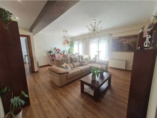 Appartement  José posada herrera. Piso en venta en cuatro caminos, 5 dormitorios.