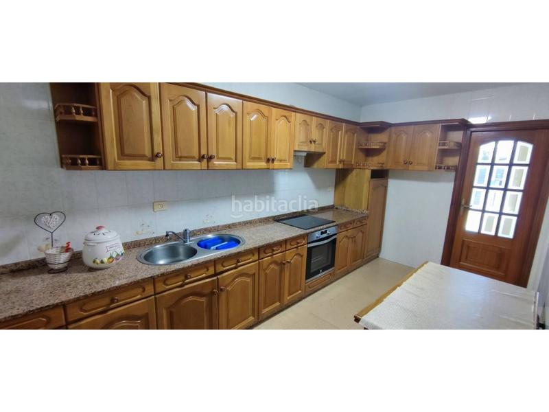 Foto 67ac5a02-6179-4f4b-a476-4b1d9caae62c. Maison avec parking dans Corgo (O)