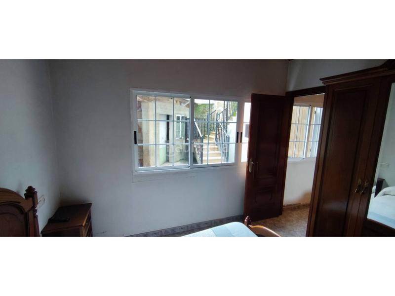 Foto 92c04889-1051-479b-94d0-e5737b3ecbaf. Maison avec parking dans Corgo (O)