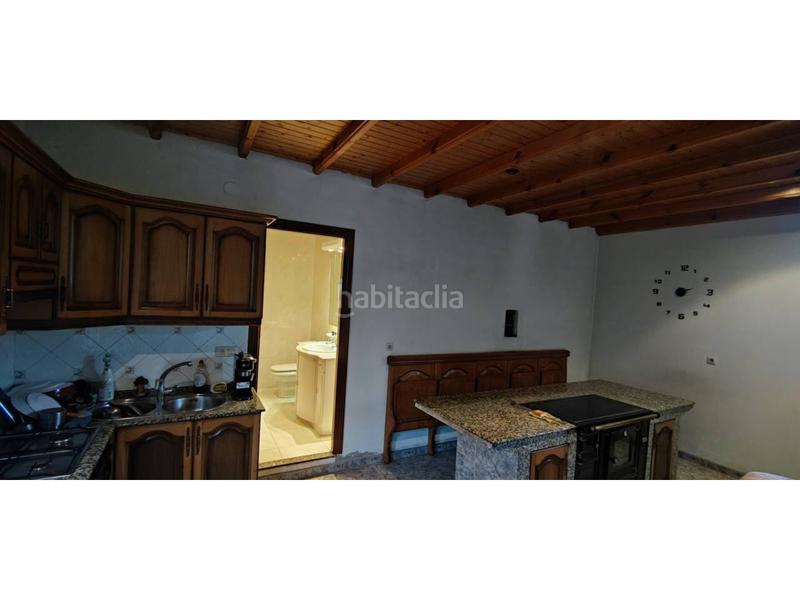 Foto 9fb7622e-640d-4cc2-975b-07364fab1c2b. Maison avec parking dans Corgo (O)