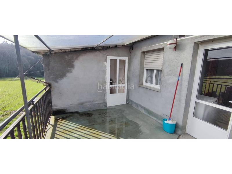 Foto c8cfa55c-0b75-44d9-88d3-5433d0551477. Maison avec parking dans Corgo (O)