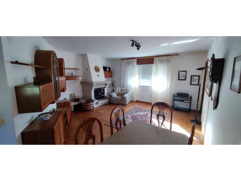 Foto f452f3fb-c065-4a12-a90c-1430eee968dc. Maison avec parking dans Corgo (O)