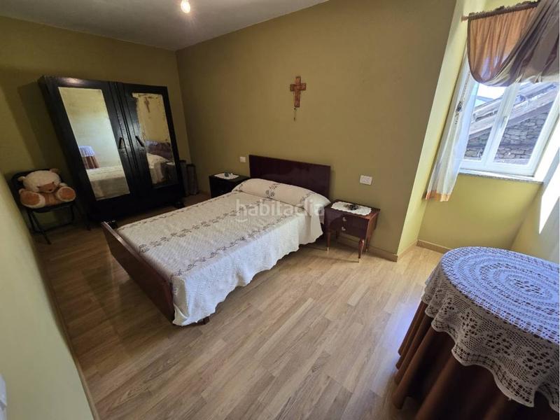 Foto 0b57b089-b308-4e8a-a6cd-6193784a8350. Casa con parcheggio in Friol