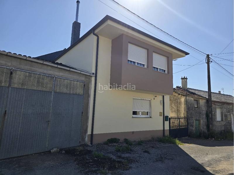 Foto 0b8671be-0d26-4d5b-88c2-d552c8d8d056. Casa con parcheggio in Friol