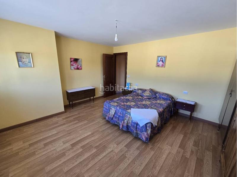 Foto 1107e605-c6ac-4405-9c62-b71deb2d8ff6. Casa con parcheggio in Friol